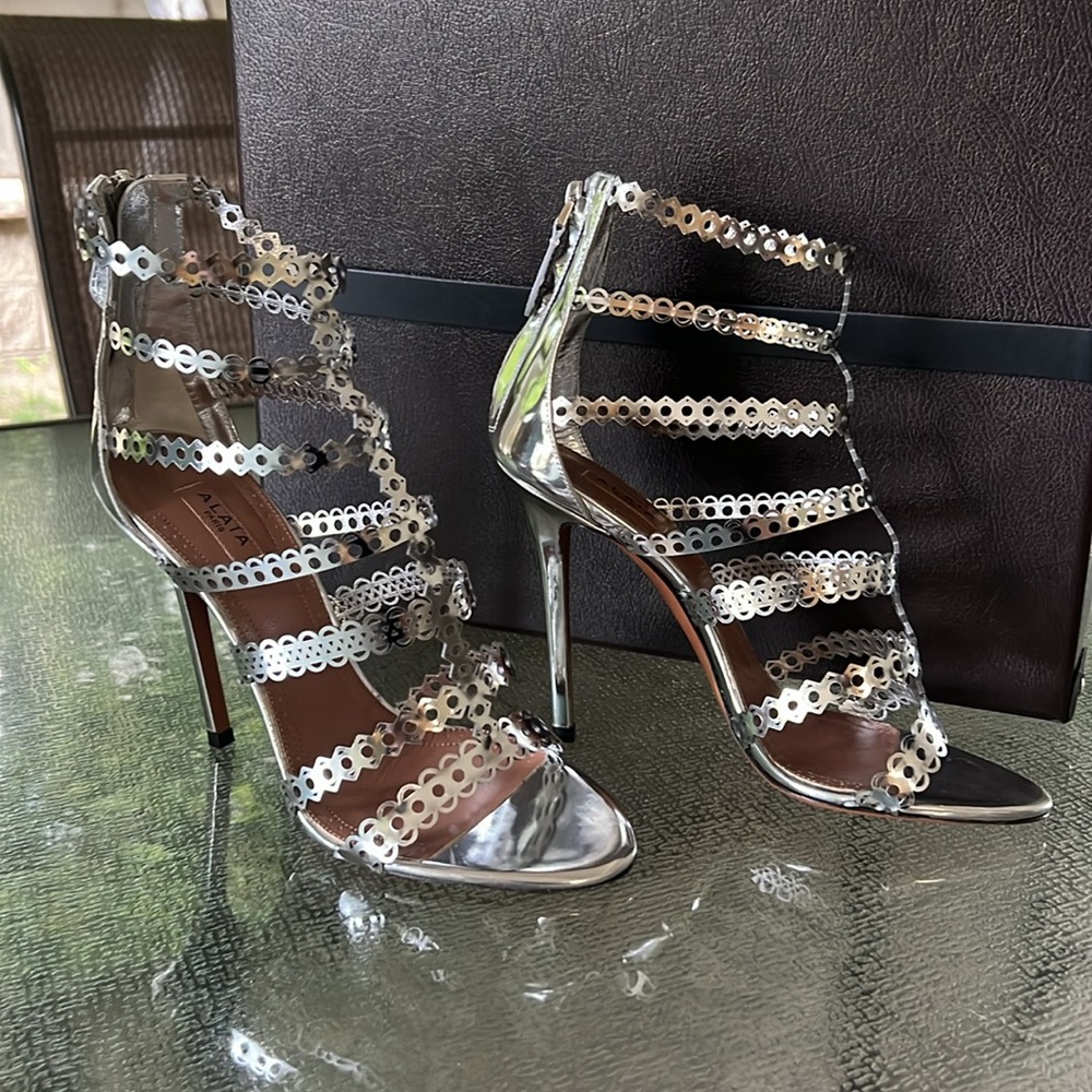 Alaia Leather Cage Shoes - Picture 11 of 12